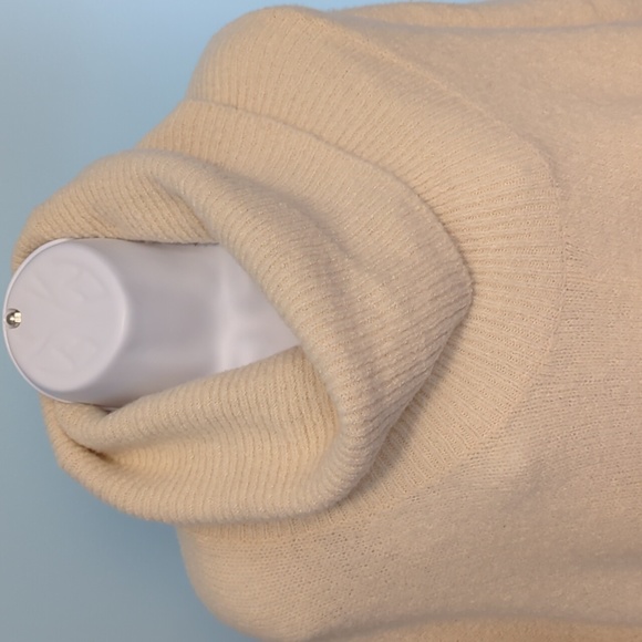 BCBG Maxazria - Picture 2 of 8